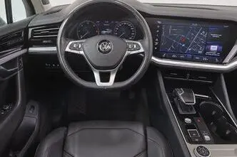 Volkswagen Touareg, 3.0, 210 kW, дизель, автомат, полный привод