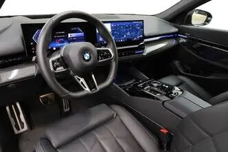 BMW 520, 2.0, 145 kW, гибрид д+э, автомат, полный привод