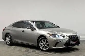 Lexus ES 300, 2.5, 131 kW, гибрид б+э, автомат, передний привод