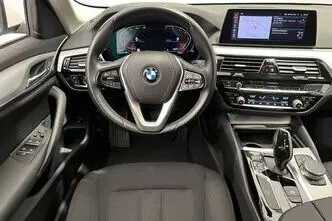 BMW 520, 2.0, 140 kW, дизель, автомат, задний привод