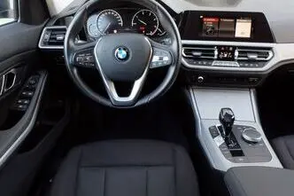 BMW 320, 2.0, 140 kW, дизель, автомат, полный привод