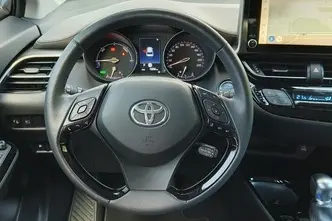 Toyota C-HR, 1.8, 72 kW, гибрид б+э, автомат, передний привод