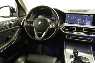 BMW X5, 3.0, 210 kW, гибрид д+э, автомат, полный привод