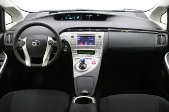 Toyota Prius, 1.8, 73 kW, гибрид б+э, автомат, передний привод