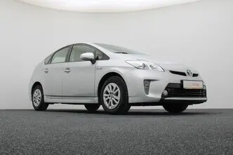 Toyota Prius, 1.8, 73 kW, гибрид б+э, автомат, передний привод