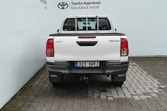 Toyota Hilux, 2.4, 110 kW, дизель, механическая, полный привод