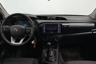 Toyota Hilux, 2.4, 110 kW, дизель, механическая, полный привод