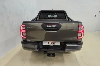 Toyota Hilux, 2.8, 150 kW, дизель, автомат, полный привод