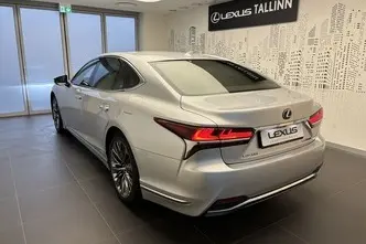 Lexus LS 500, 3.5, 220 kW, гибрид б+э, автомат, полный привод