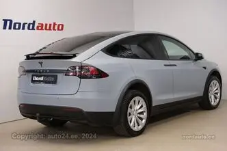 Tesla Model X, 186 kW, электричество, полный привод