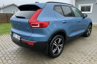 Volvo XC40, 2.0, 120 kW, гибрид б+э, автомат, передний привод