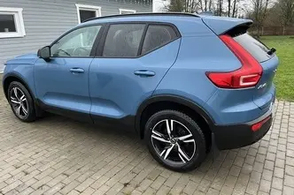 Volvo XC40, 2.0, 120 kW, гибрид б+э, автомат, передний привод