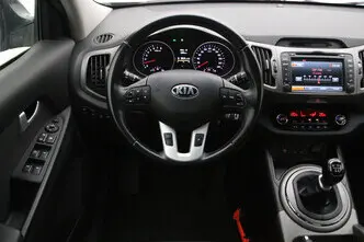 Kia Sportage, 1.6, 99 kW, бензин, механическая, передний привод