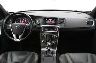 Volvo V60, 2.4, 162 kW, гибрид д+э, автомат, полный привод