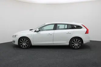 Volvo V60, 2.4, 162 kW, гибрид д+э, автомат, полный привод