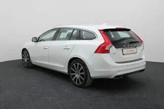 Volvo V60, 2.4, 162 kW, гибрид д+э, автомат, полный привод