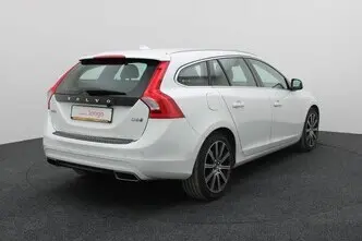 Volvo V60, 2.4, 162 kW, гибрид д+э, автомат, полный привод