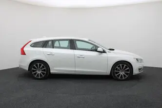 Volvo V60, 2.4, 162 kW, гибрид д+э, автомат, полный привод