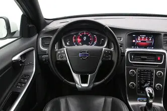 Volvo V60, 2.4, 162 kW, гибрид д+э, автомат, полный привод