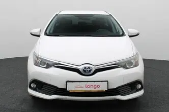 Toyota Auris, 1.8, 73 kW, гибрид б+э, автомат, передний привод