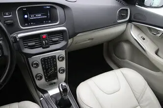 Volvo V40, 2.0, 140 kW, дизель, механическая, передний привод