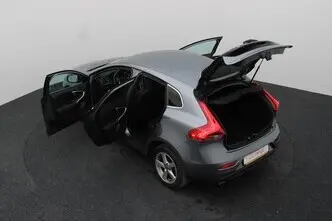 Volvo V40, 2.0, 140 kW, дизель, механическая, передний привод