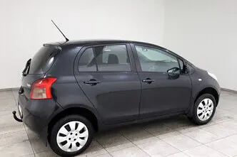 Toyota Yaris, 1.4, 66 kW, дизель, механическая, передний привод