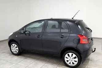 Toyota Yaris, 1.4, 66 kW, дизель, механическая, передний привод