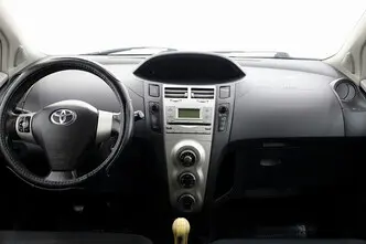 Toyota Yaris, 1.4, 66 kW, дизель, механическая, передний привод