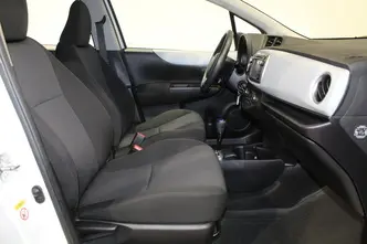 Toyota Yaris, 1.5, 55 kW, гибрид б+э, автомат, передний привод