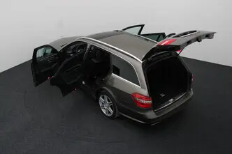 Mercedes-Benz E 350, 3.0, 195 kW, дизель, автомат, задний привод