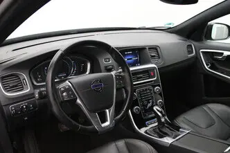 Volvo V60, 2.4, 162 kW, подключаемый гибрид д+э, автомат, полный привод