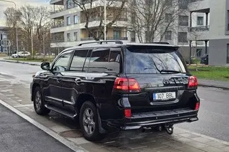 Toyota Land Cruiser, 4.5, 210 kW, diesel, automatic, four-wheel drive