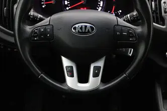 Kia Sportage, 1.6, 99 kW, бензин, механическая, передний привод