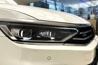 Volkswagen Passat, 1.4, 115 kW, подключаемый гибрид б+э, автомат, передний привод