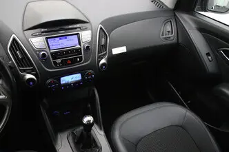 Hyundai ix35, 2.0, 120 kW, бензин, механическая, передний привод