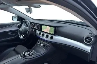 Mercedes-Benz E 200, 1.6, 118 kW, дизель, автомат, задний привод