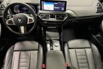 BMW X4, 135 kW, hybrid p+e, automatic, four-wheel drive