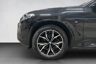 BMW X4, 135 kW, hybrid p+e, automatic, four-wheel drive