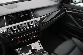 BMW 520, 2.0, 140 kW, дизель, автомат, задний привод