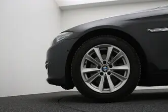 BMW 520, 2.0, 140 kW, дизель, автомат, задний привод