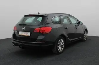 Opel Astra, 1.4, 88 kW, бензин, механическая, передний привод