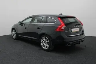 Volvo V60, 2.4, 162 kW, гибрид д+э, автомат, полный привод