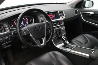 Volvo V60, 2.4, 162 kW, гибрид д+э, автомат, полный привод