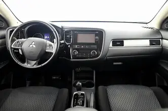 Mitsubishi Outlander, 2.0, 110 kW, petrol, automatic, four-wheel drive