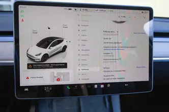 Tesla Model Y, 155 kW, elekter, automaat, nelikvedu