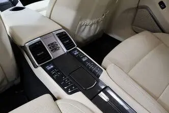 Porsche Panamera, 4.8, 324 kW, bensiin, automaat, nelikvedu