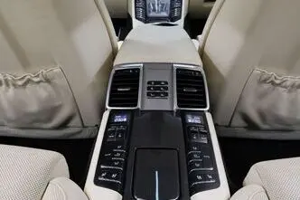 Porsche Panamera, 4.8, 324 kW, bensiin, automaat, nelikvedu