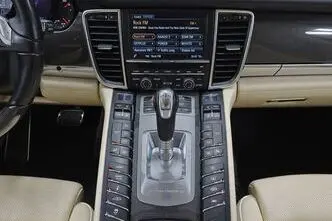 Porsche Panamera, 4.8, 324 kW, bensiin, automaat, nelikvedu