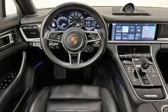 Porsche Panamera, 2.9, 243 kW, гибрид б+э, автомат, полный привод